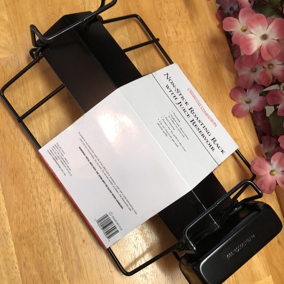 Nonstick Roasting Rack With Juice Preserver - Picture 10 of 11